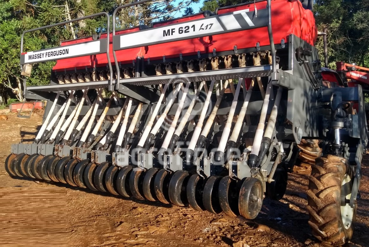 Plantadeira Múltipla Massey Ferguson MF 621 Ano 2012 agrofinder